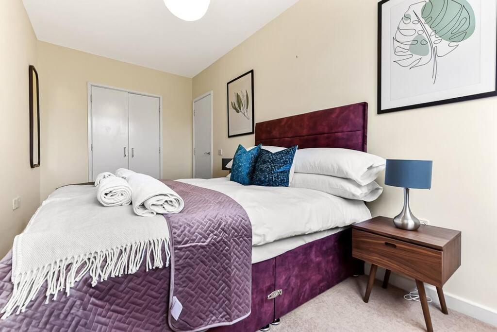 Large Group & Contractor Booking! Duplex W/Parking Milton Keynes Luaran gambar