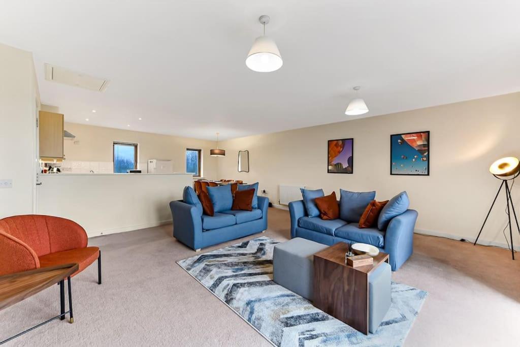 Large Group & Contractor Booking! Duplex W/Parking Milton Keynes Luaran gambar